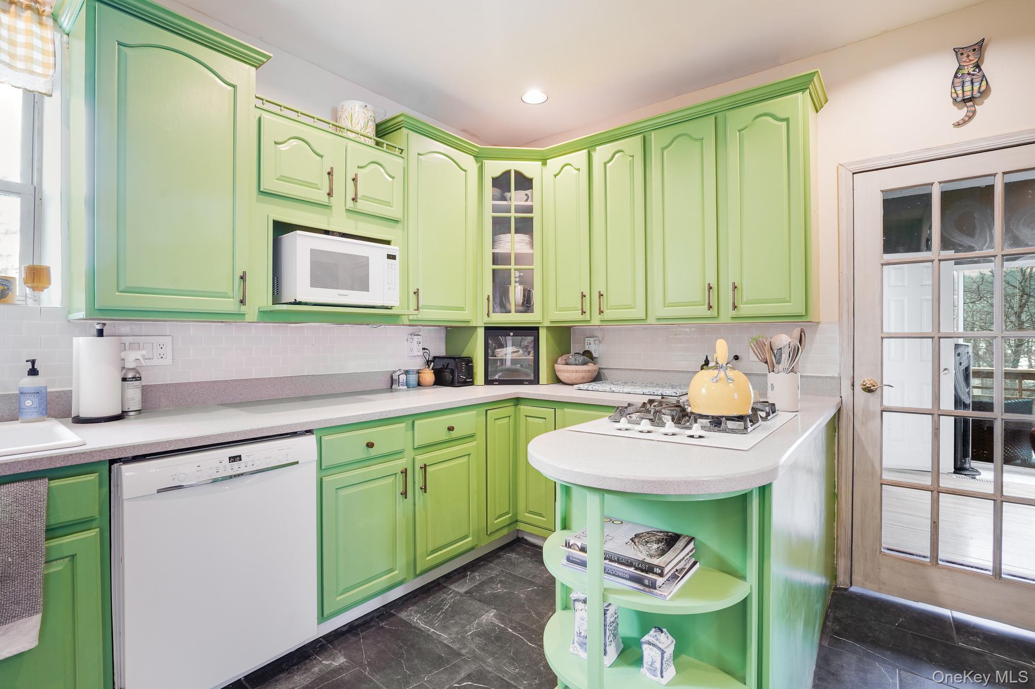 645 Gardnertown Road Newburgh, NY 12550 - Photo 13 of 38