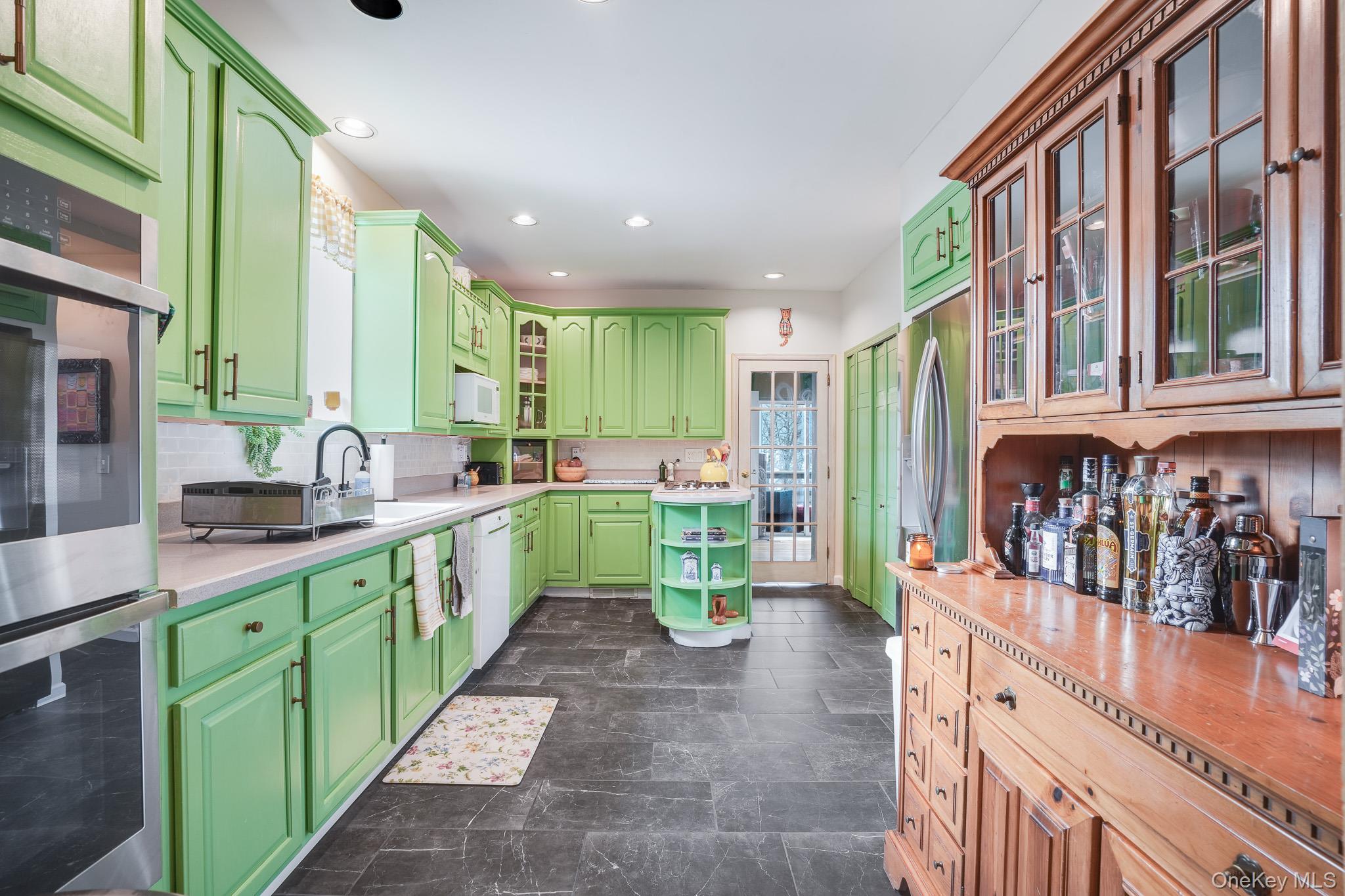 645 Gardnertown Road Newburgh, NY 12550 - Photo 10 of 38