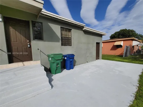 $2,650 | 14901 Northwest 9th Court, Unit 14901, Miami, FL 33168