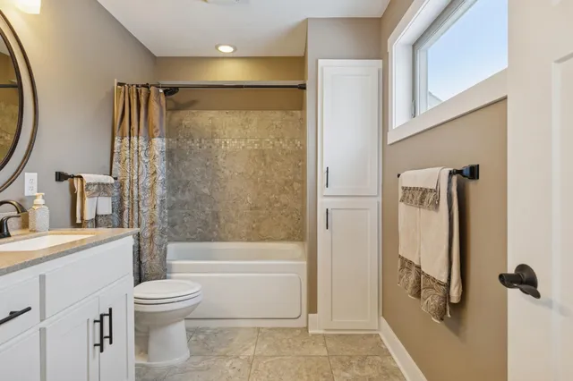 $559,900 | 2009 Red Oak Lane, Lino Lakes, MN 55038