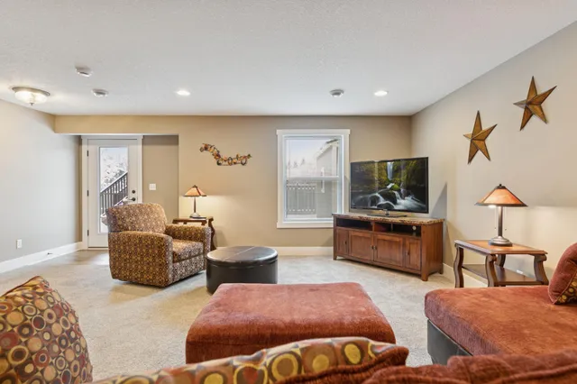 $559,900 | 2009 Red Oak Lane, Lino Lakes, MN 55038