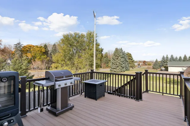 $559,900 | 2009 Red Oak Lane, Lino Lakes, MN 55038