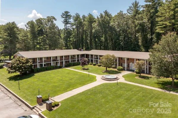 $213,000 | 102 Boyd Drive, Unit 7A, Flat Rock, NC 28731