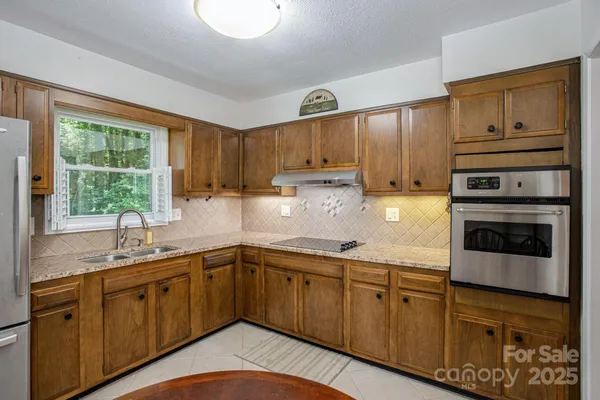 $213,000 | 102 Boyd Drive, Unit 7A, Flat Rock, NC 28731