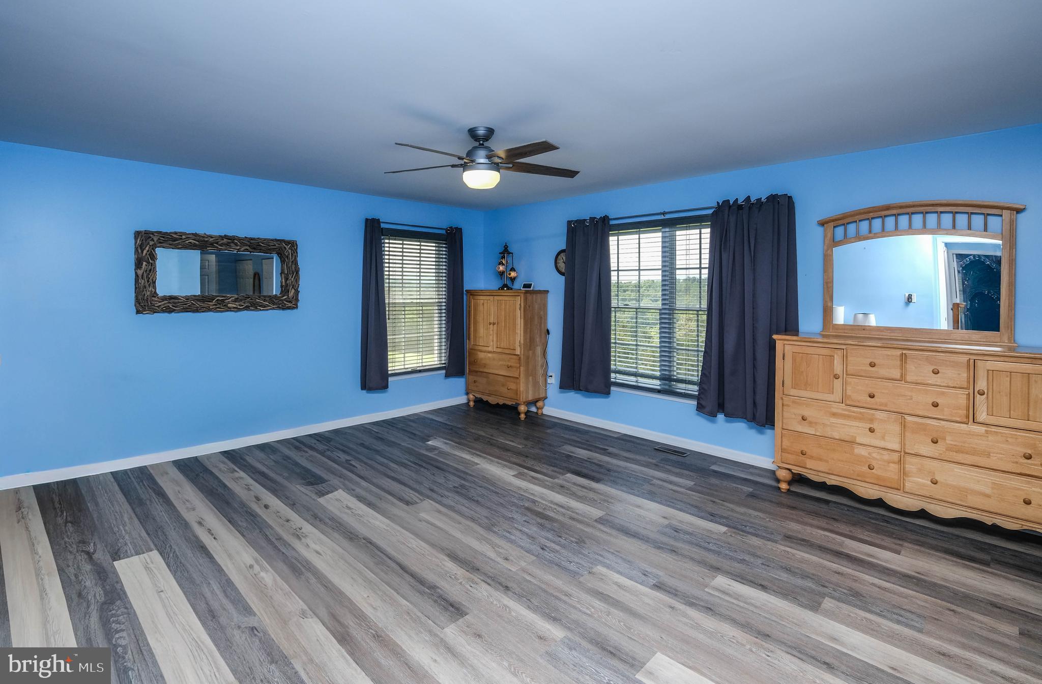 217 Silver Bell Lane Luray, VA 22835 - Photo 29 of 103 16' x 15' Primary bedroom