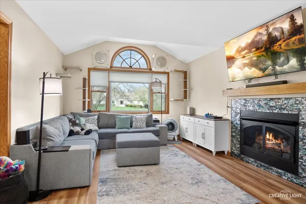 $520,000 | 204 Country Lane, Yorkville, IL 60560