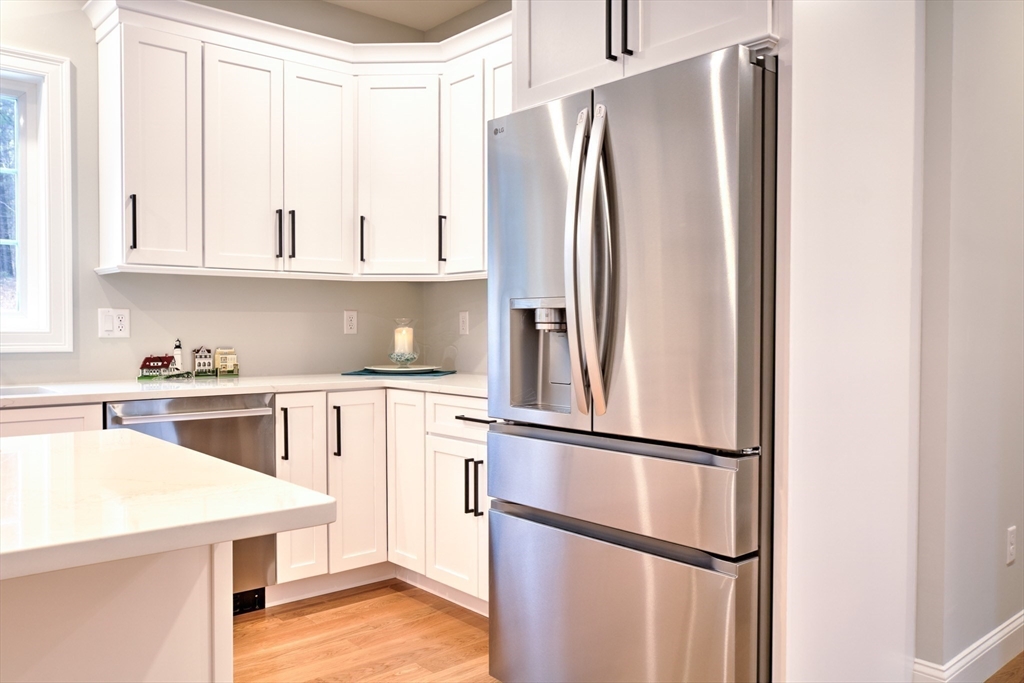 344 B Hampshire Road Methuen, MA 01844 - Photo 12 of 39