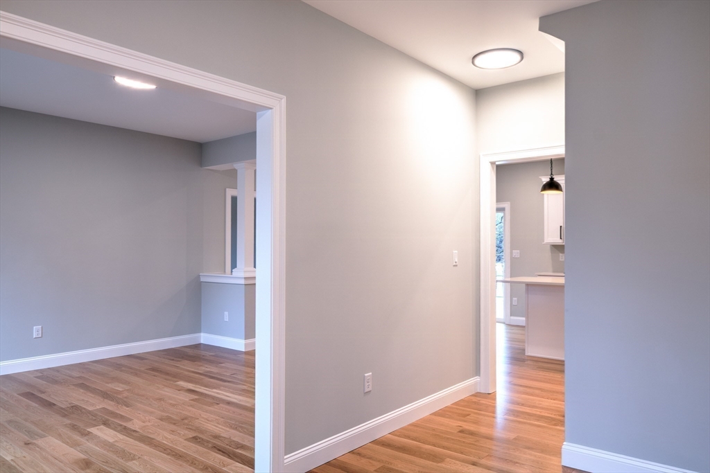 344 B Hampshire Road Methuen, MA 01844 - Photo 19 of 39