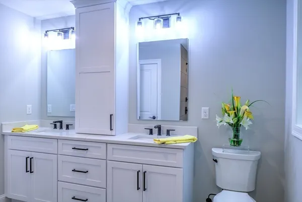 $1,049,000 | 344 B Hampshire Road, Methuen, MA 01844