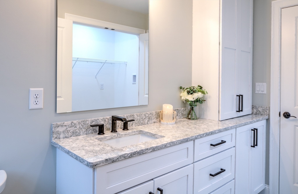 344 B Hampshire Road Methuen, MA 01844 - Photo 34 of 39