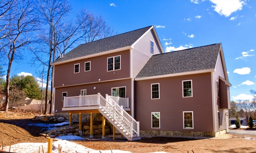 344 B Hampshire Road Methuen, MA 01844 - Photo 4 of 39