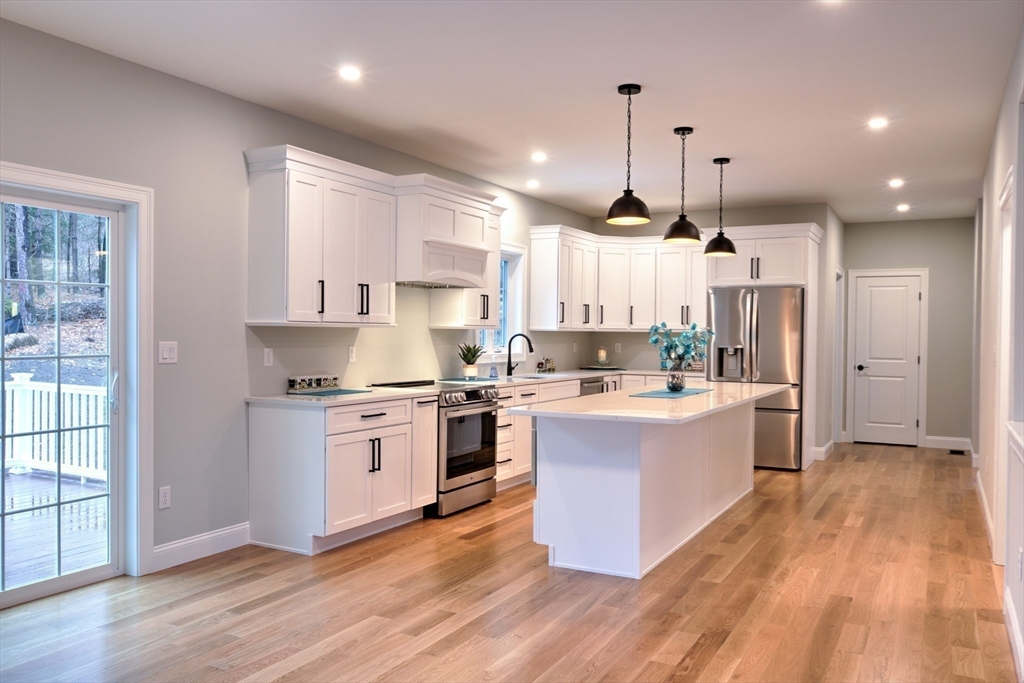 344 B Hampshire Road Methuen, MA 01844 - Photo 6 of 39