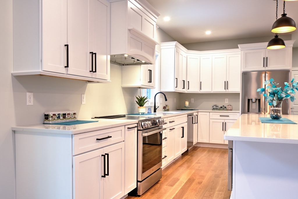 344 B Hampshire Road Methuen, MA 01844 - Photo 10 of 39