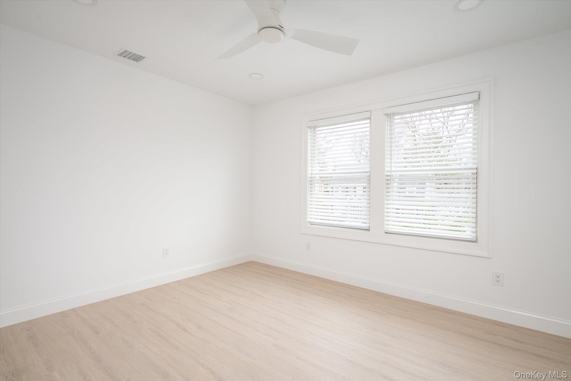 73 Stratford Road West Hempstead, NY 11552 - Photo 20 of 27