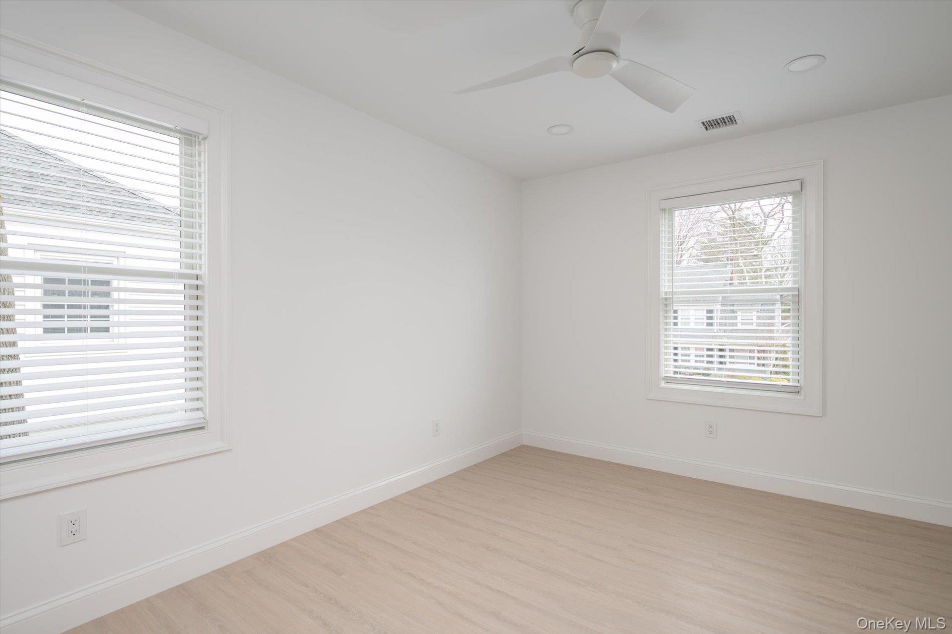 73 Stratford Road West Hempstead, NY 11552 - Photo 21 of 27