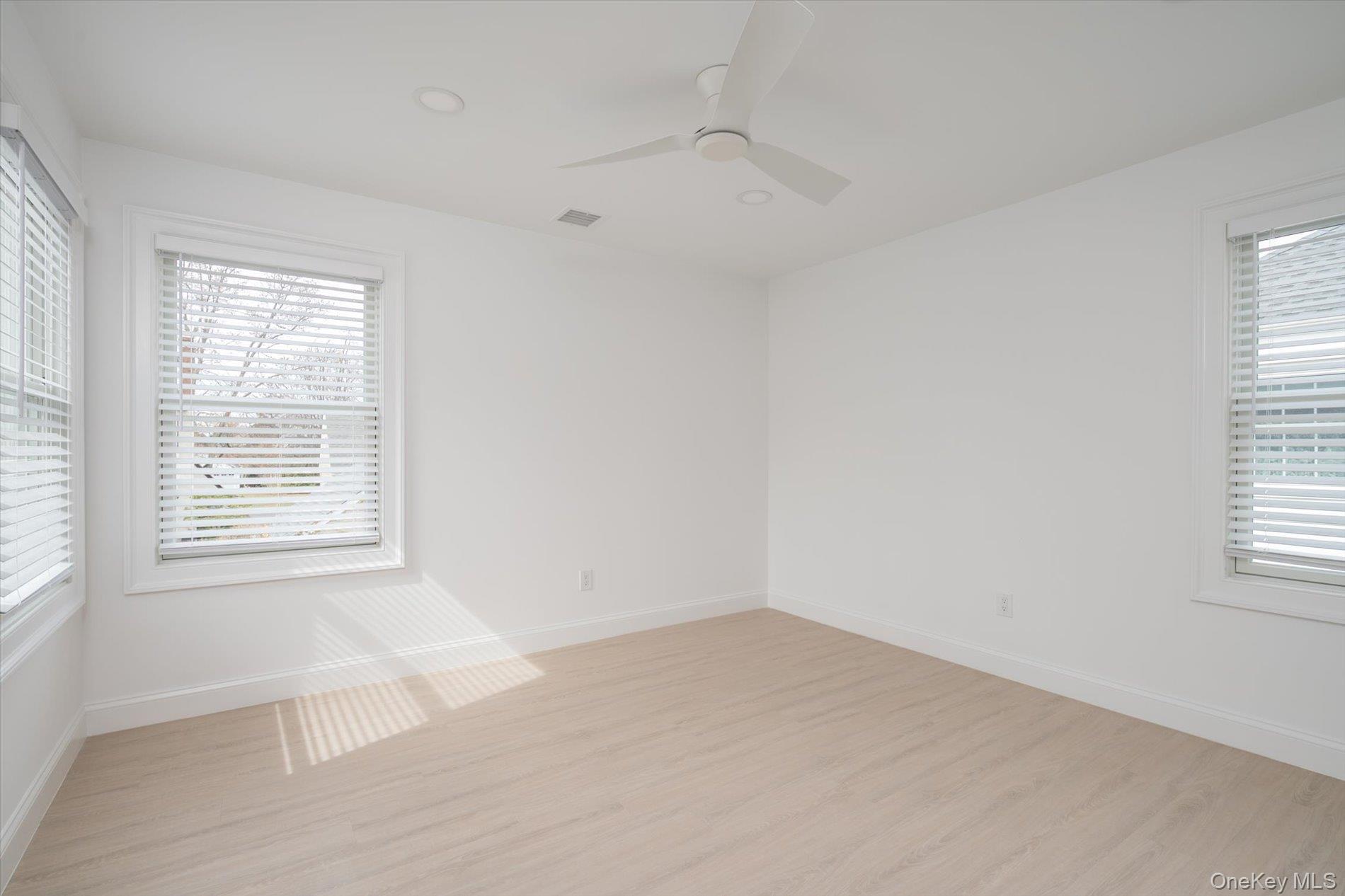 73 Stratford Road West Hempstead, NY 11552 - Photo 23 of 27