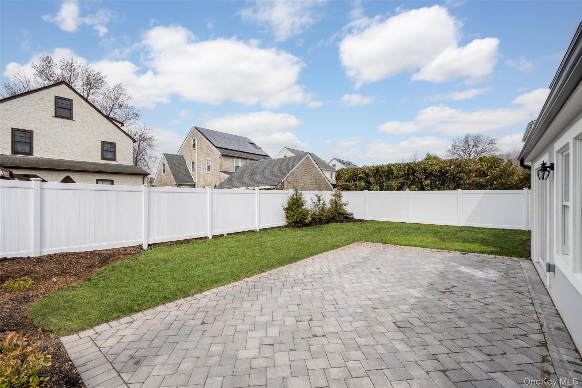 73 Stratford Road West Hempstead, NY 11552 - Photo 25 of 27