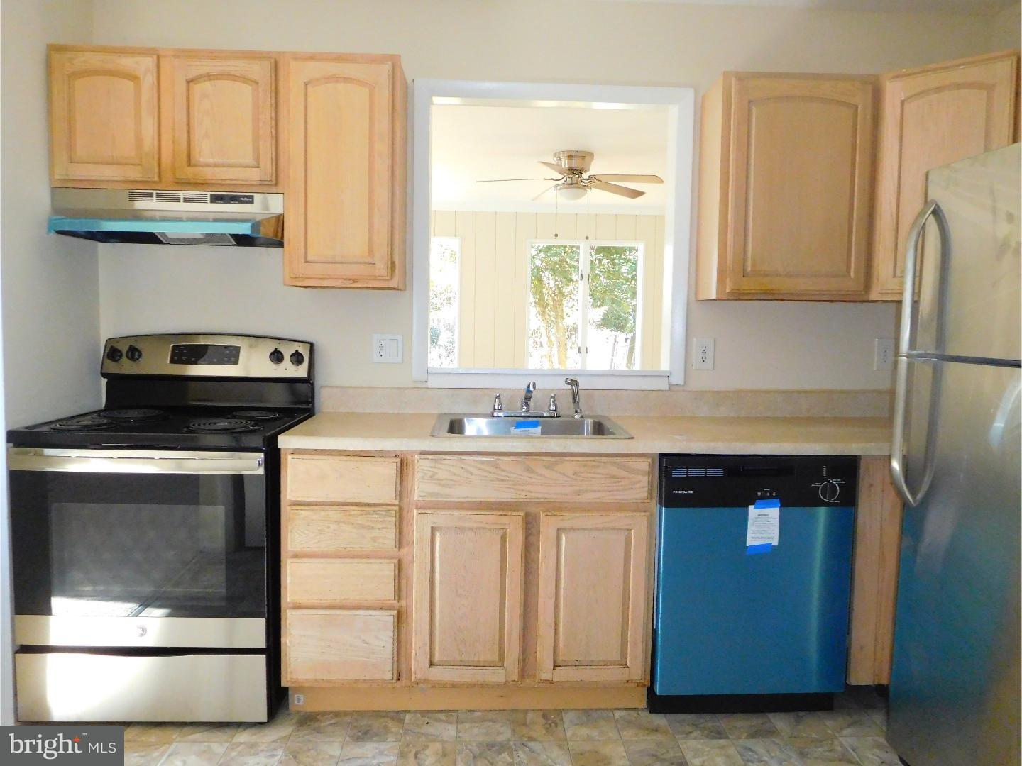 30 New Bridge Road, Unit E Ocean View, NJ 08230 - Photo 10 of 25 Kitchen
