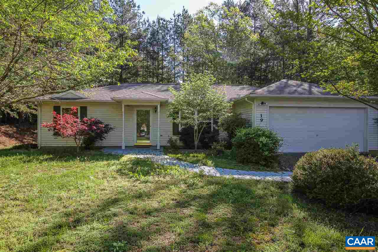 19 Bernardsburg Road Palmyra, VA 22963 - Photo 1 of 17 Gallery Image 1