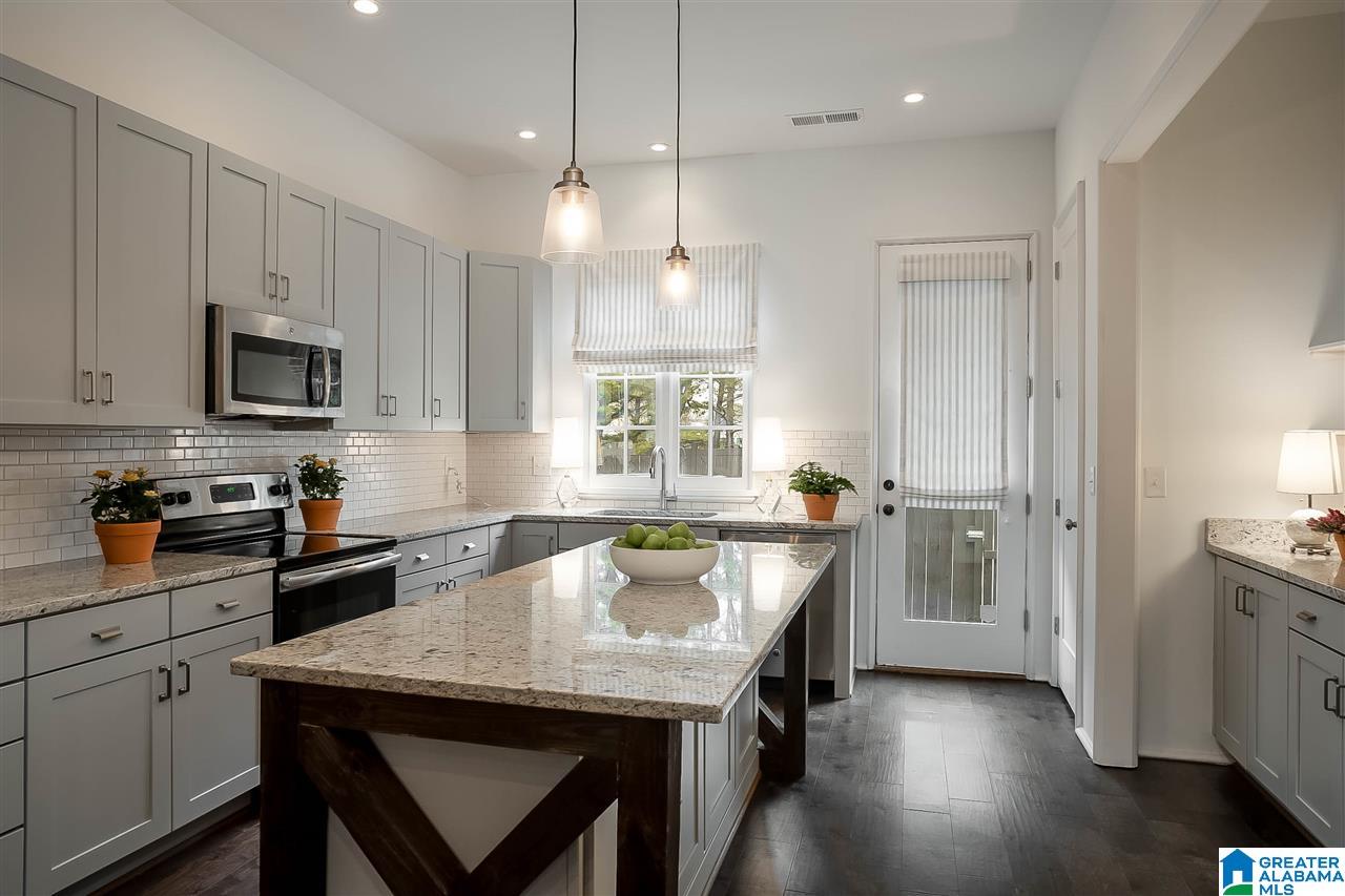 661 Rumble Avenue Birmingham, AL 35213 - Photo 6 of 25