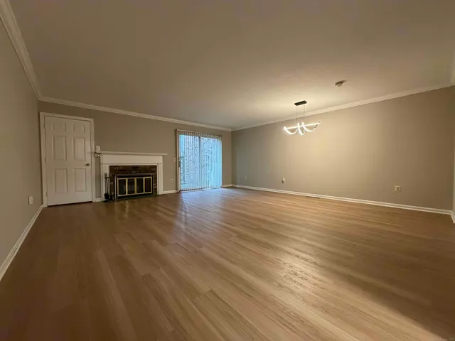 $2,800 | 6 Tunxis Village, Unit 6, Farmington, CT 06032