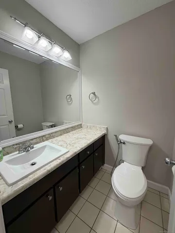 $2,800 | 6 Tunxis Village, Unit 6, Farmington, CT 06032