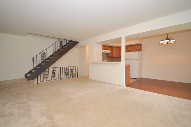 244 Inverrary Lane Deerfield, IL 60015 - Photo 2 of 17 a view of an empty room with white walls