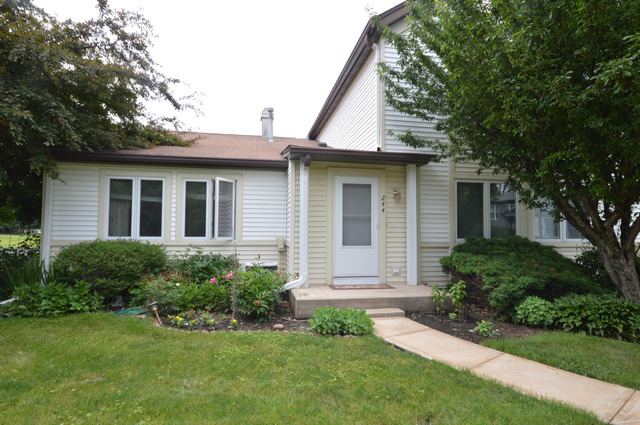 244 Inverrary Lane Deerfield, IL 60015 - Photo 17 of 17 a front view of a house with a yard