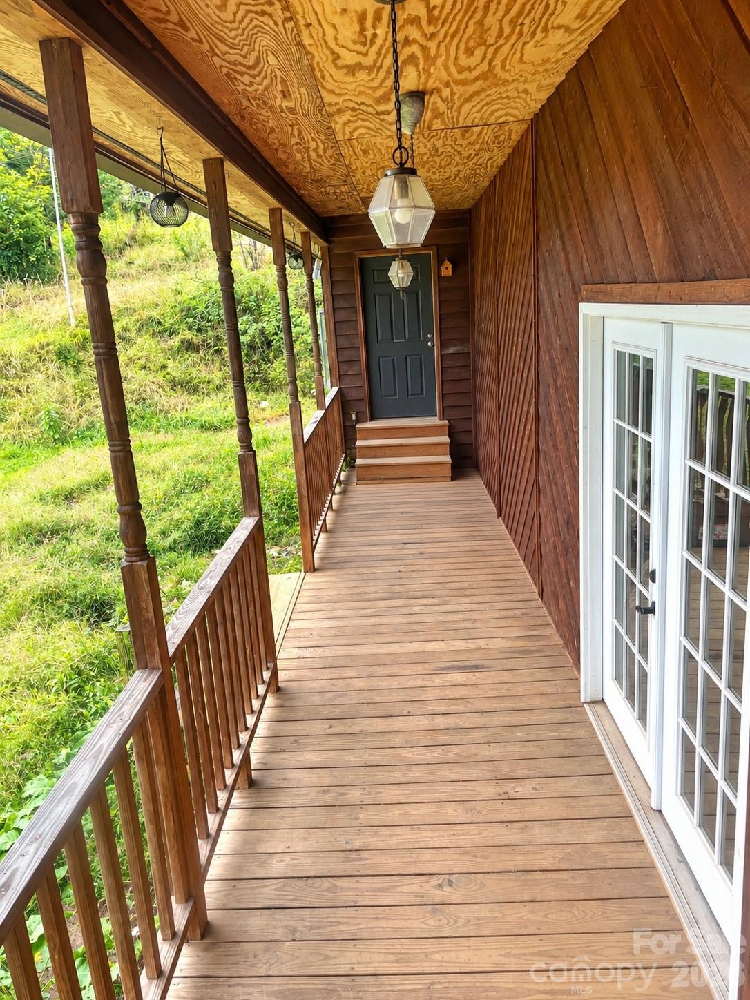 323 Forrest Fisher Road Spruce Pine, NC 28777 - Photo 4 of 28 Gallery Image 4