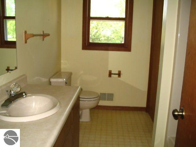 3522 Cecil Road Cadillac, MI 49601 - Photo 4 of 7 1678488-3.JPG