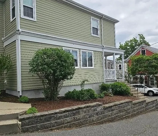 $3,200 | 23 Ingalls Terrace, Unit 2, Swampscott, MA 01907