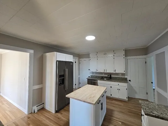 $3,200 | 23 Ingalls Terrace, Unit 2, Swampscott, MA 01907