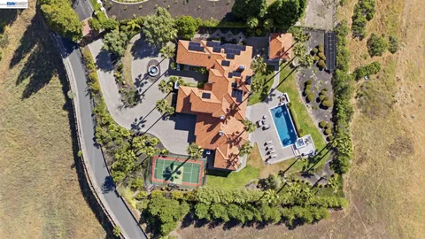 $5,750,000 | 27 Eagle Ridge Lane, Danville, CA 94506