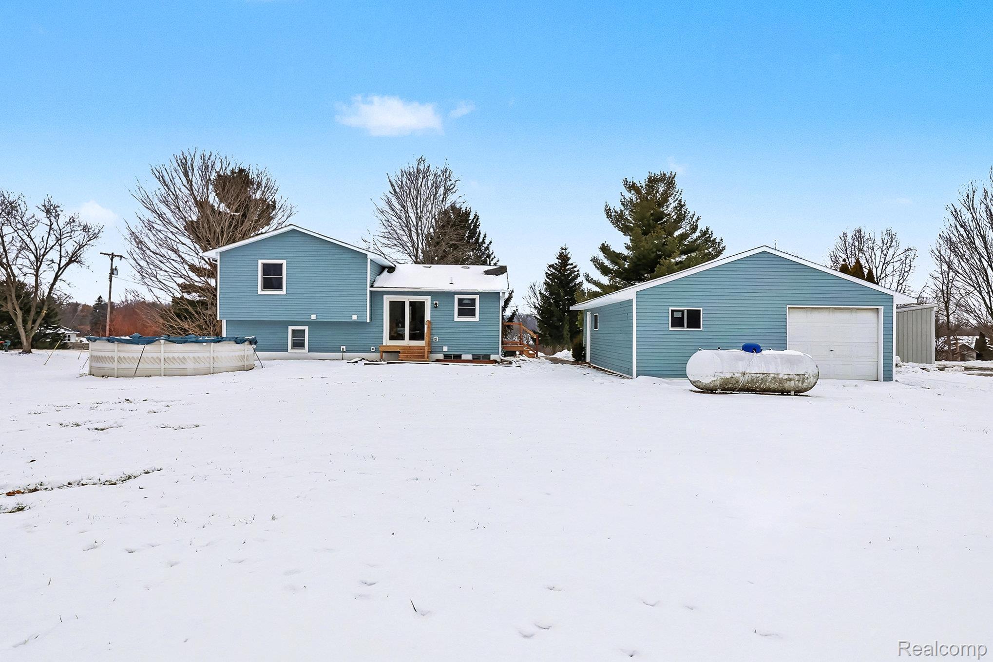 13933 Bliven Road Byron, MI 48418 - Photo 2 of 35 002_file_245.jpg