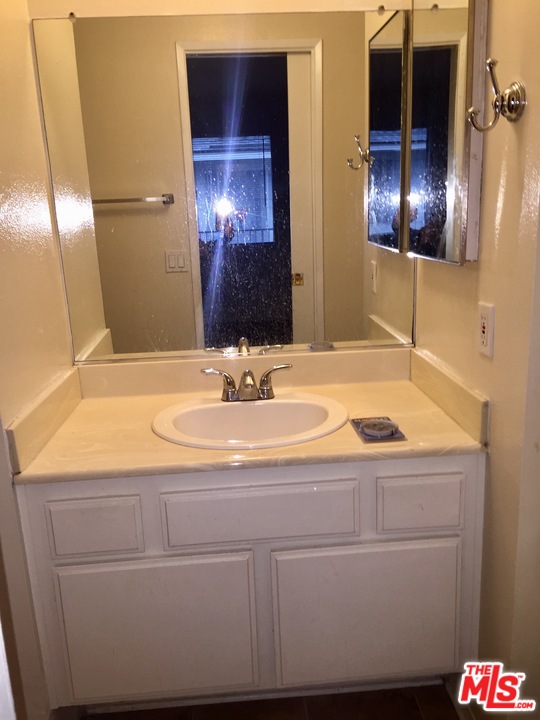 552 Spring Road, Unit 88 Moorpark, CA 93021 - Photo 8 of 9