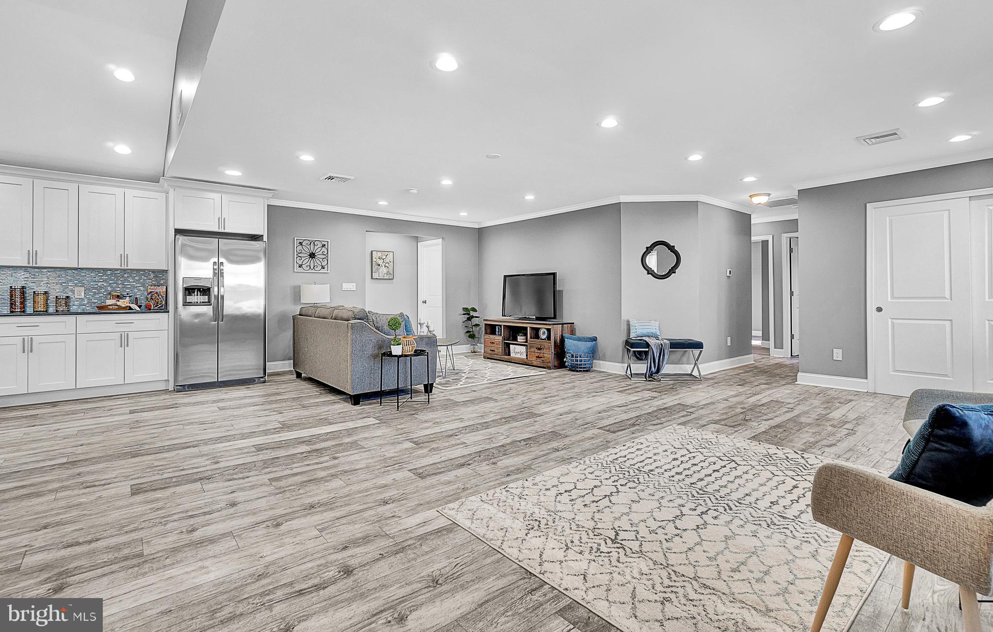 8 Old Pond Road Levittown, PA 19057 - Photo 13 of 39