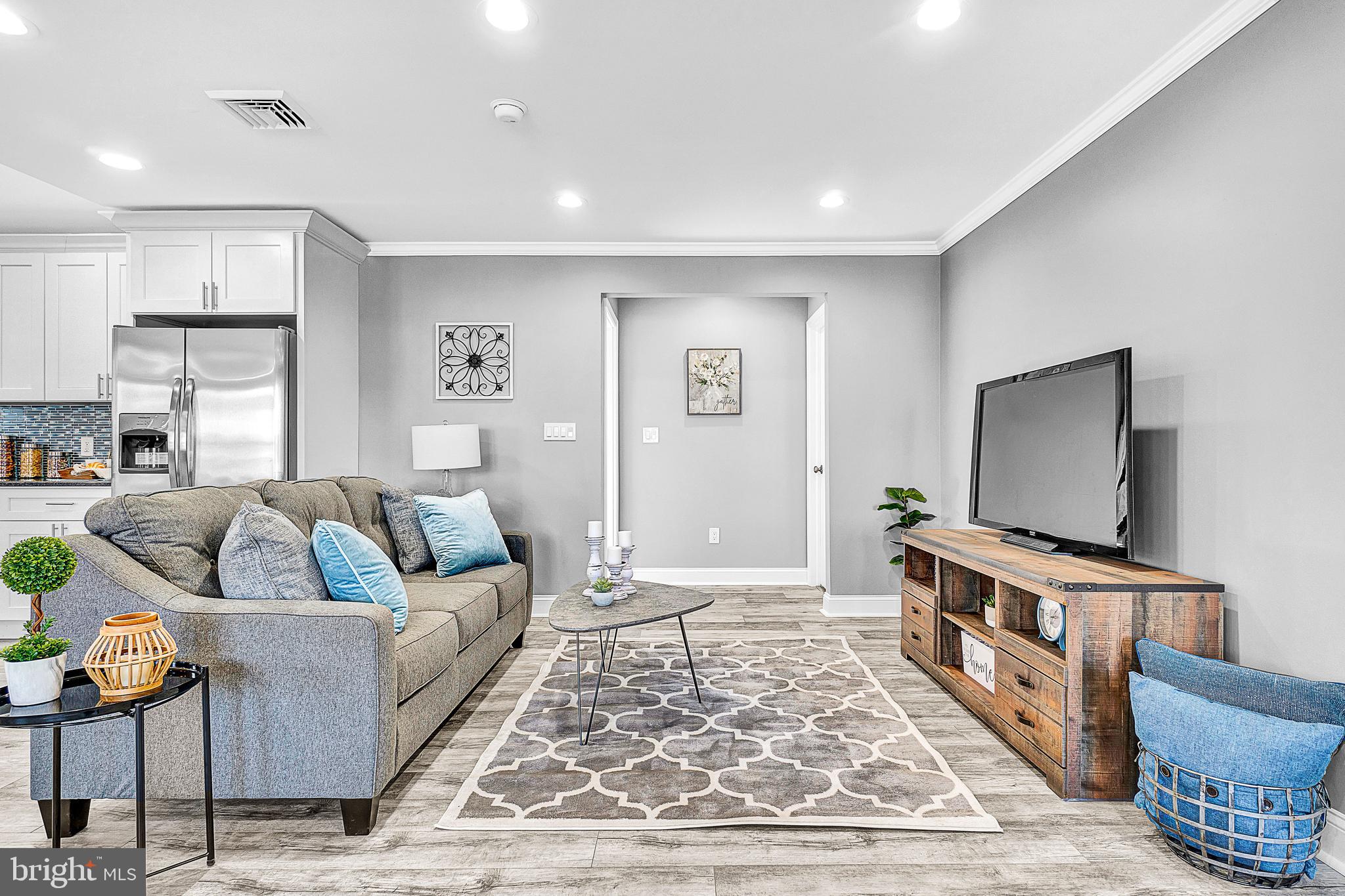 8 Old Pond Road Levittown, PA 19057 - Photo 18 of 39