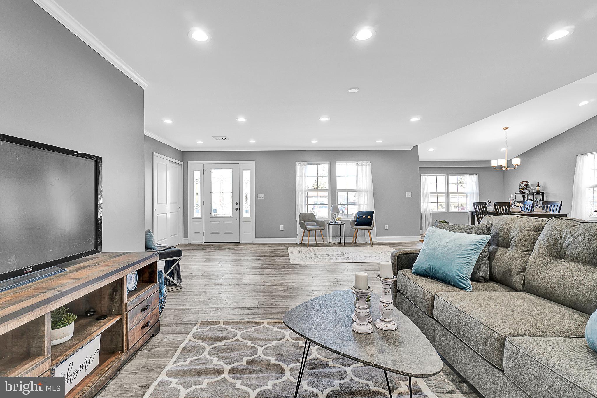 8 Old Pond Road Levittown, PA 19057 - Photo 19 of 39