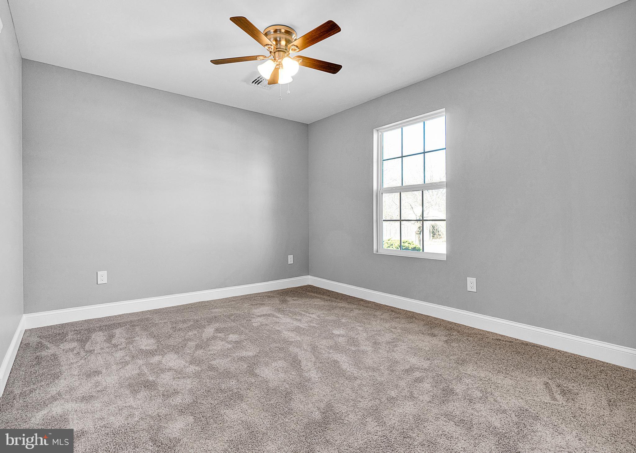 8 Old Pond Road Levittown, PA 19057 - Photo 27 of 39