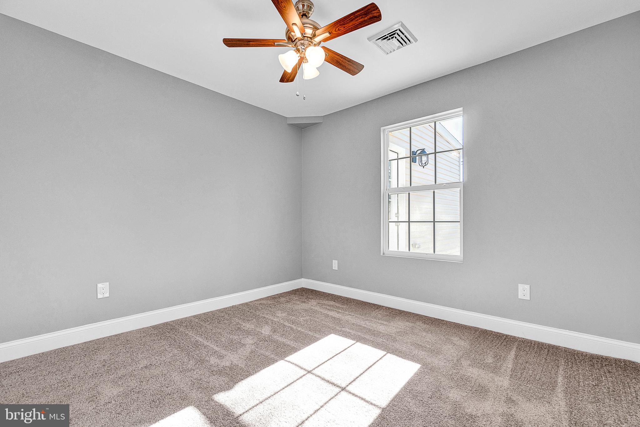 8 Old Pond Road Levittown, PA 19057 - Photo 29 of 39