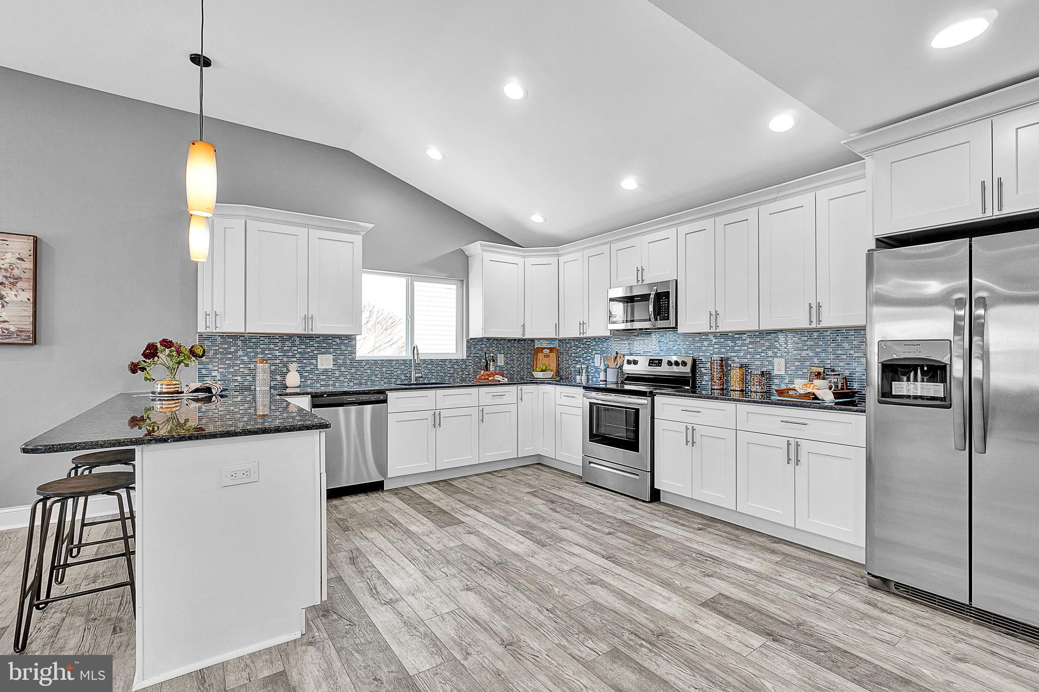 8 Old Pond Road Levittown, PA 19057 - Photo 5 of 39