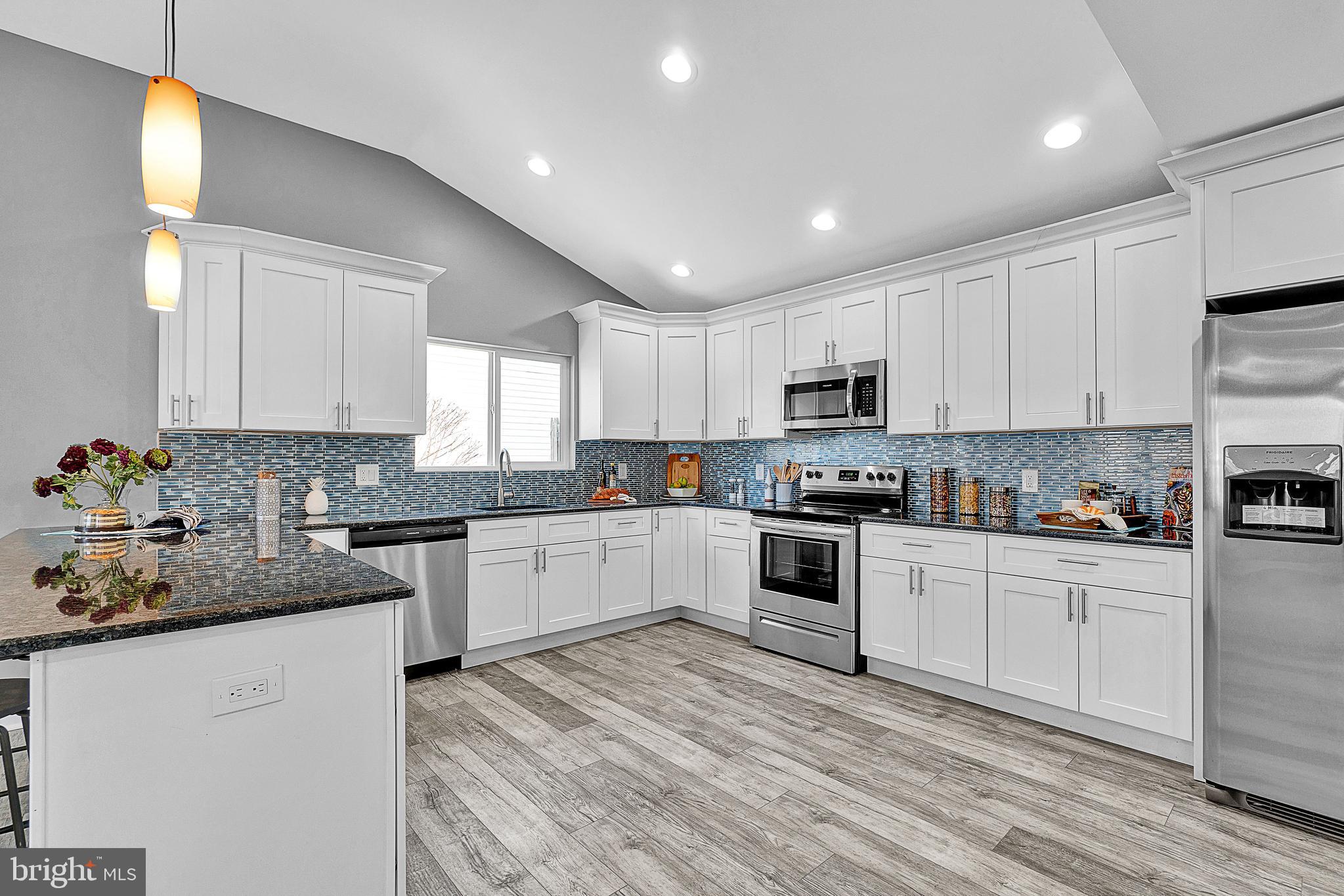 8 Old Pond Road Levittown, PA 19057 - Photo 8 of 39