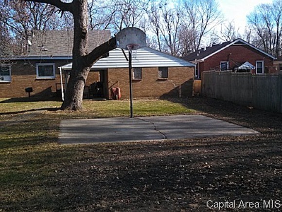 133 North 22nd Street Springfield, IL 62703 - Photo 5 of 11 Gallery Image 5