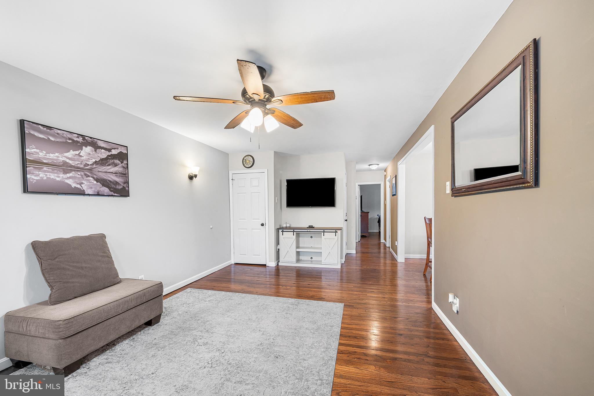 239 Hoffman Road Ridley Park, PA 19078 - Photo 4 of 29 Gallery Image 4