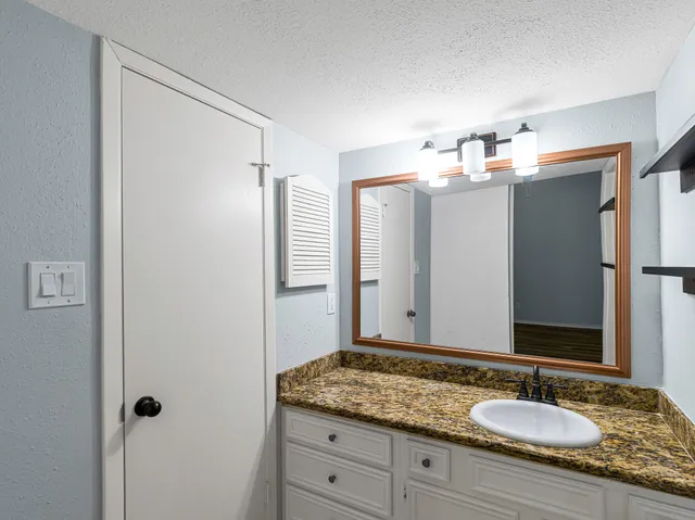 $2,490 | 2568 Bering Drive, Houston, TX 77057