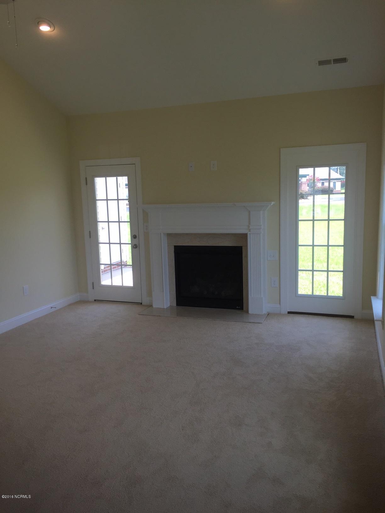 4619 Rochester Court Northwest, Unit B Wilson, NC 27896 - Photo 5 of 13 IMG_2159