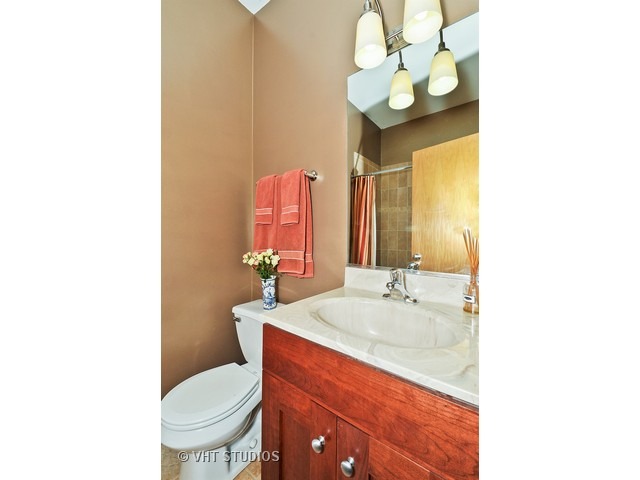 119 North Mozart Street, Unit 3 Chicago, IL 60612 - Photo 9 of 10