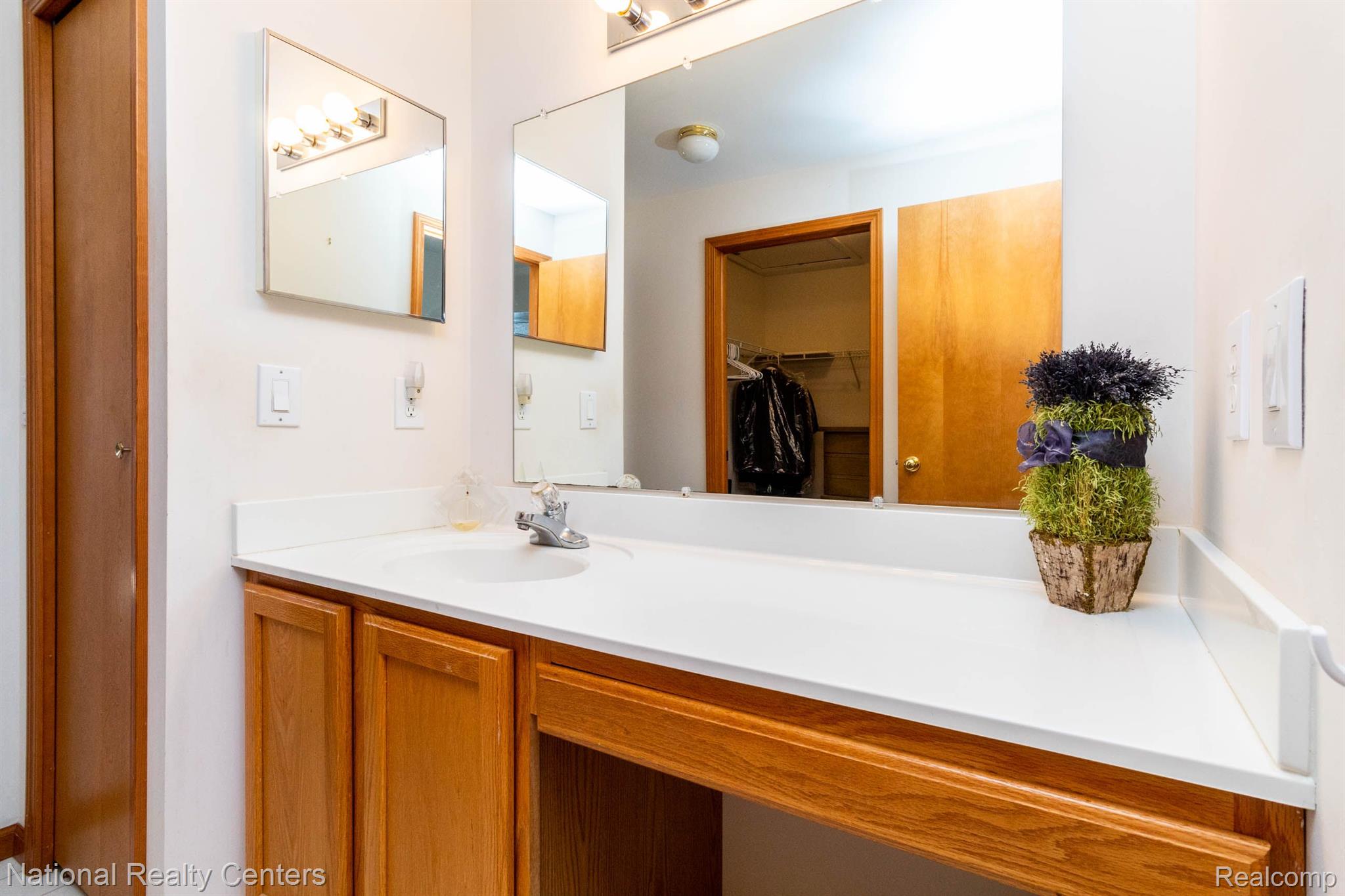 67573 Haven Ridge Road New Haven, MI 48050 - Photo 24 of 54 MASTER BATH