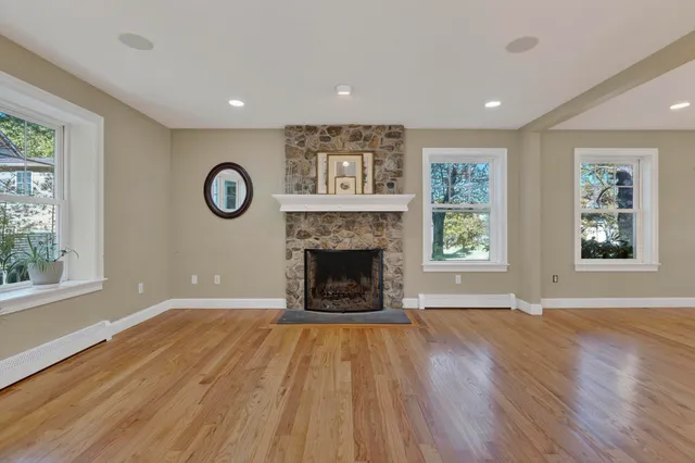 $999,500 | 96 Crestview Drive, South Portland, ME 04106