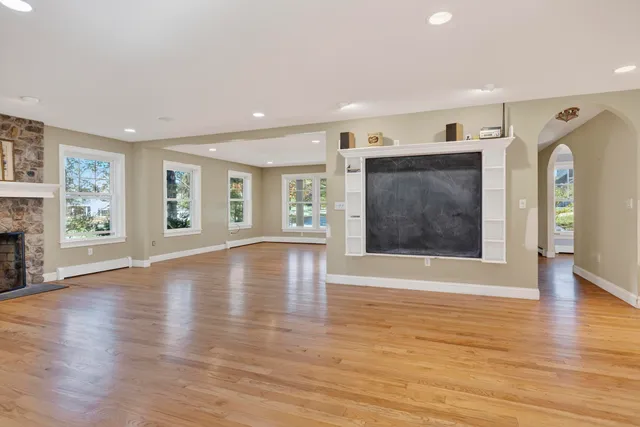 $999,500 | 96 Crestview Drive, South Portland, ME 04106